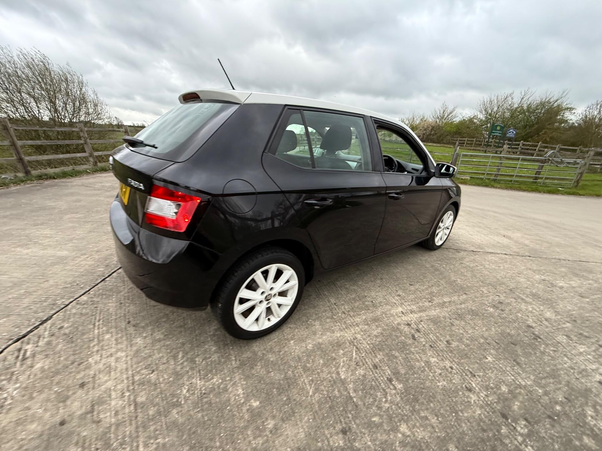 Skoda Fabia 1.0 TSI Colour Edition Euro 6 (s/s) 5dr — photo 73 of 90